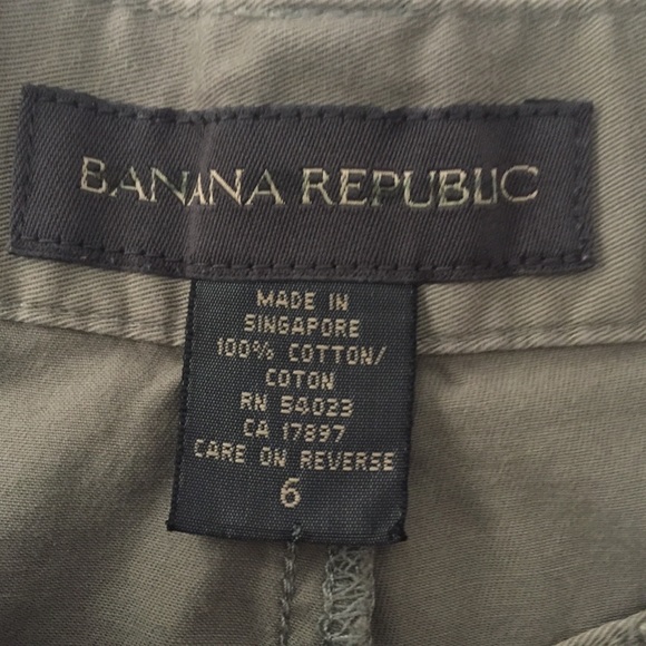 Banana Republic Khaki Shorts (2) - Picture 5 of 6